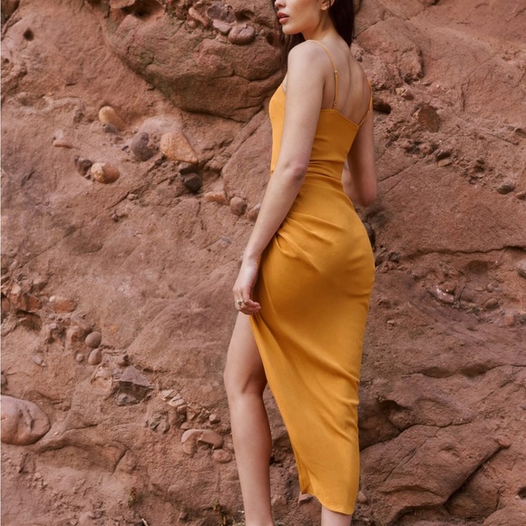 REFORMATION Mignon Dress - Picture 2 of 8